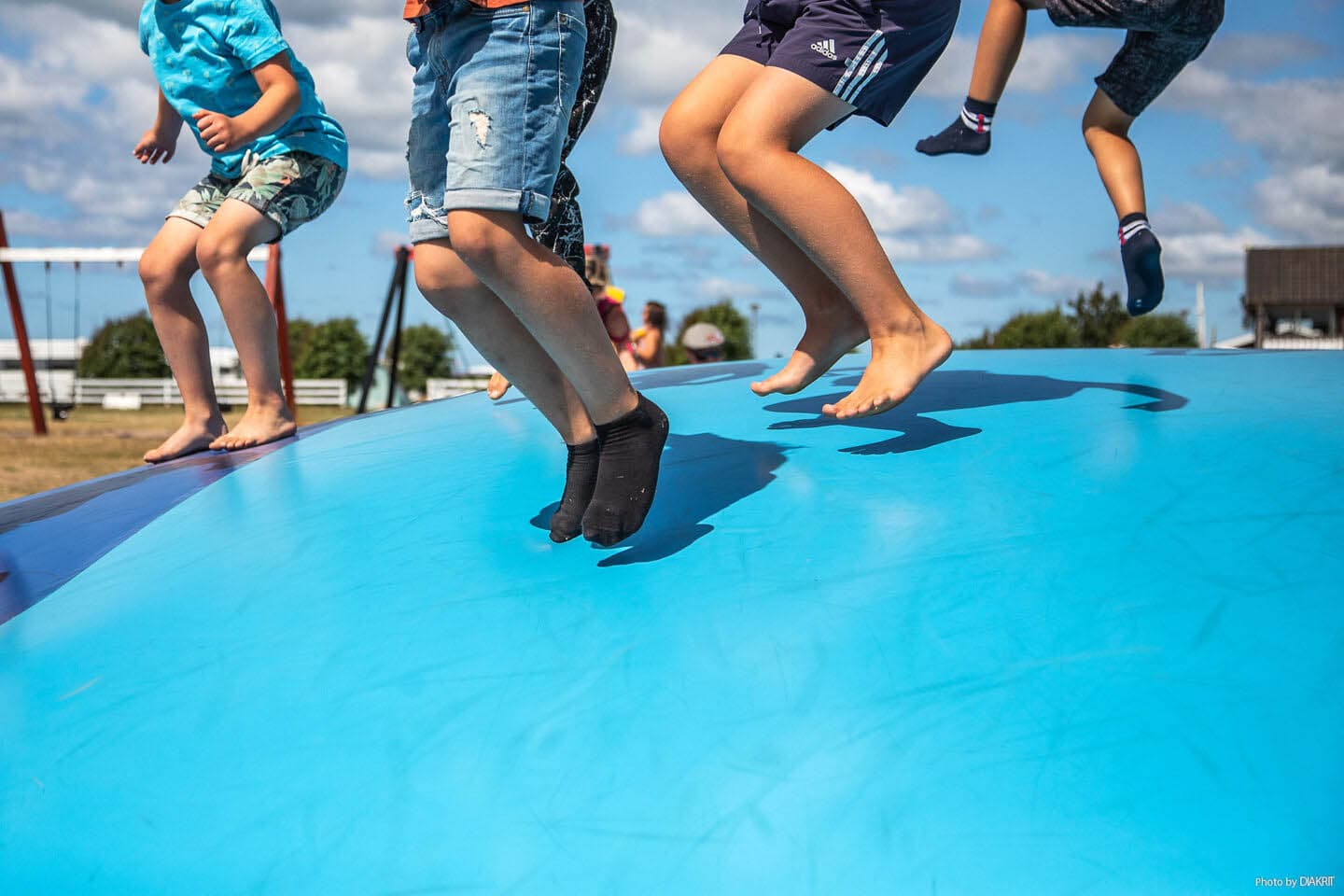 Children playing in Beitostølen Summer Park with various family activities