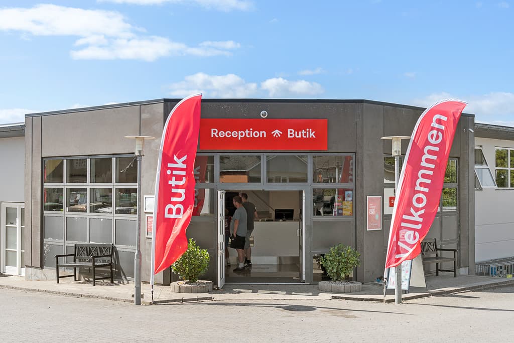 Family-friendly service buildings at First Camp Bøjden Strand