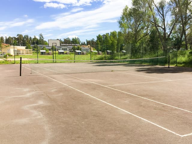 Fotboll och basket på Herrgårdsliv - Kristinehamn