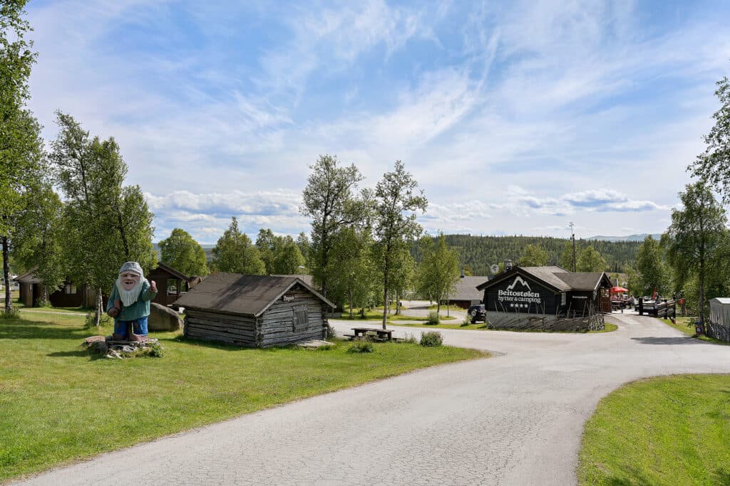 Motorhome pitch in the mountains with comfortable facilities