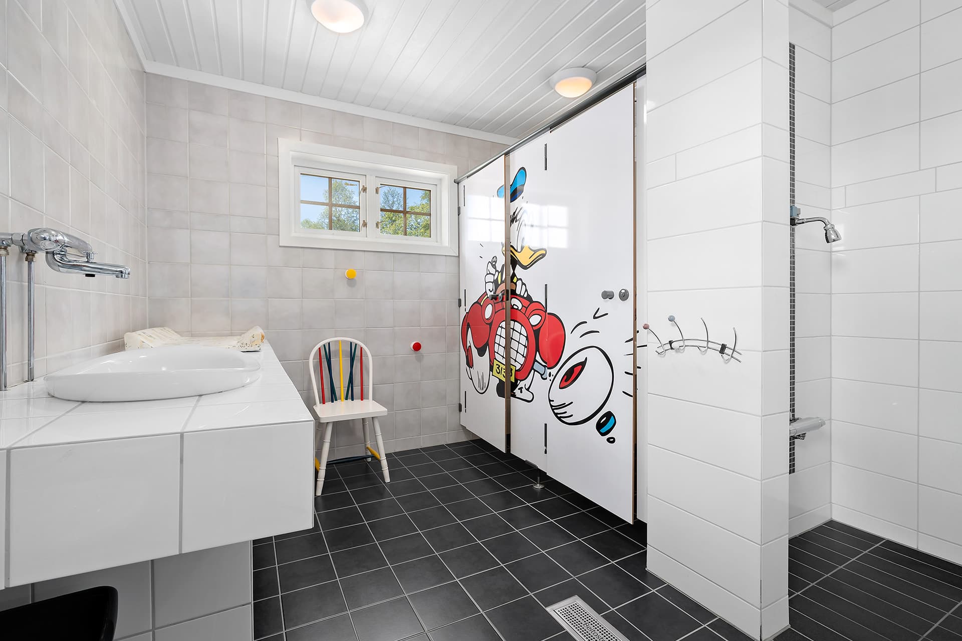 Service building at campsite in Beitostølen with kitchen and showers