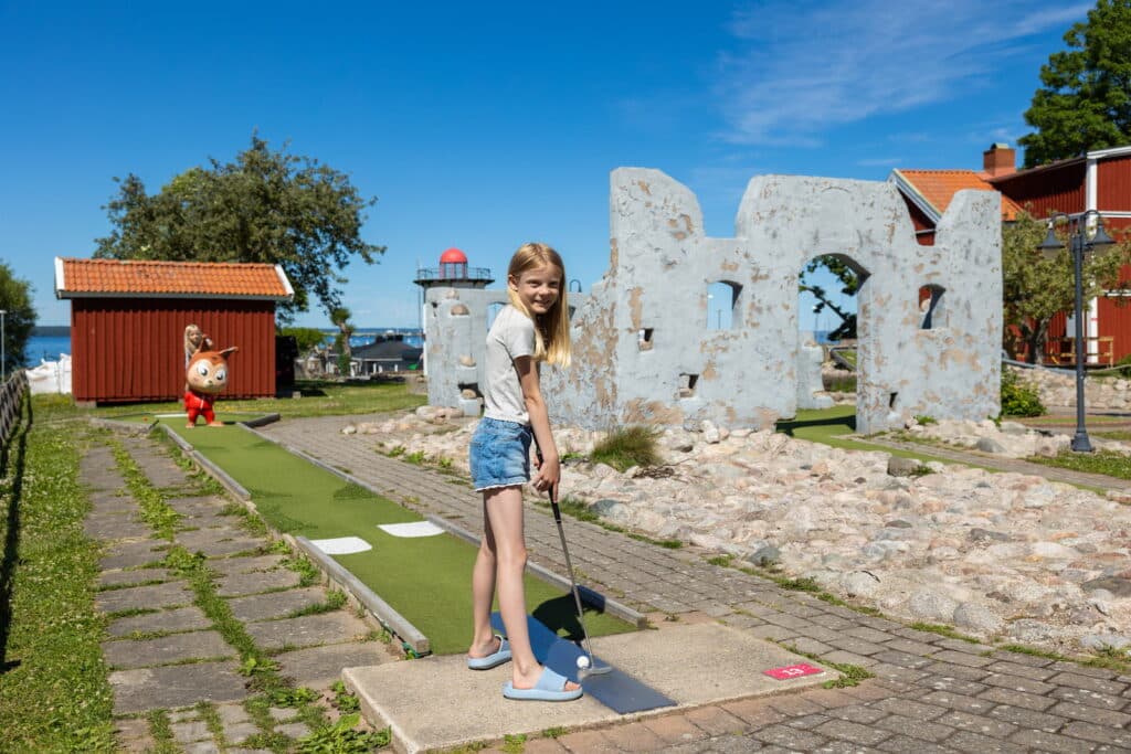 Minigolf på campingen i Gränna