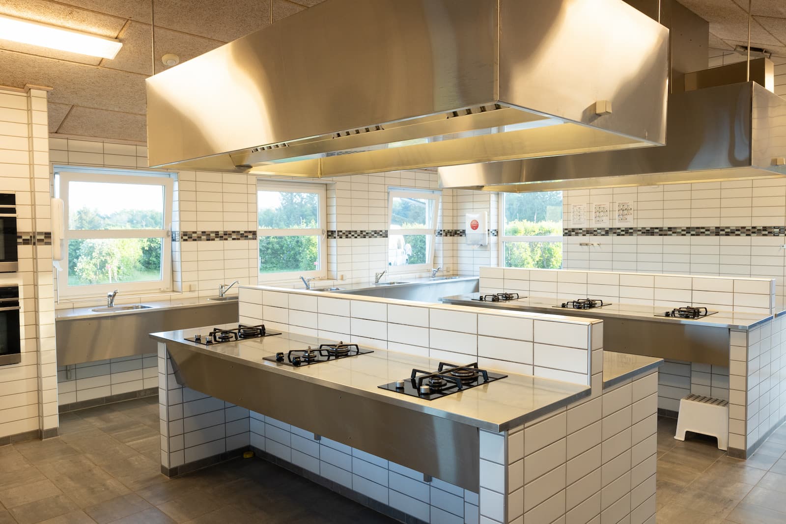 Well-equipped service building for camping guests in Skagen